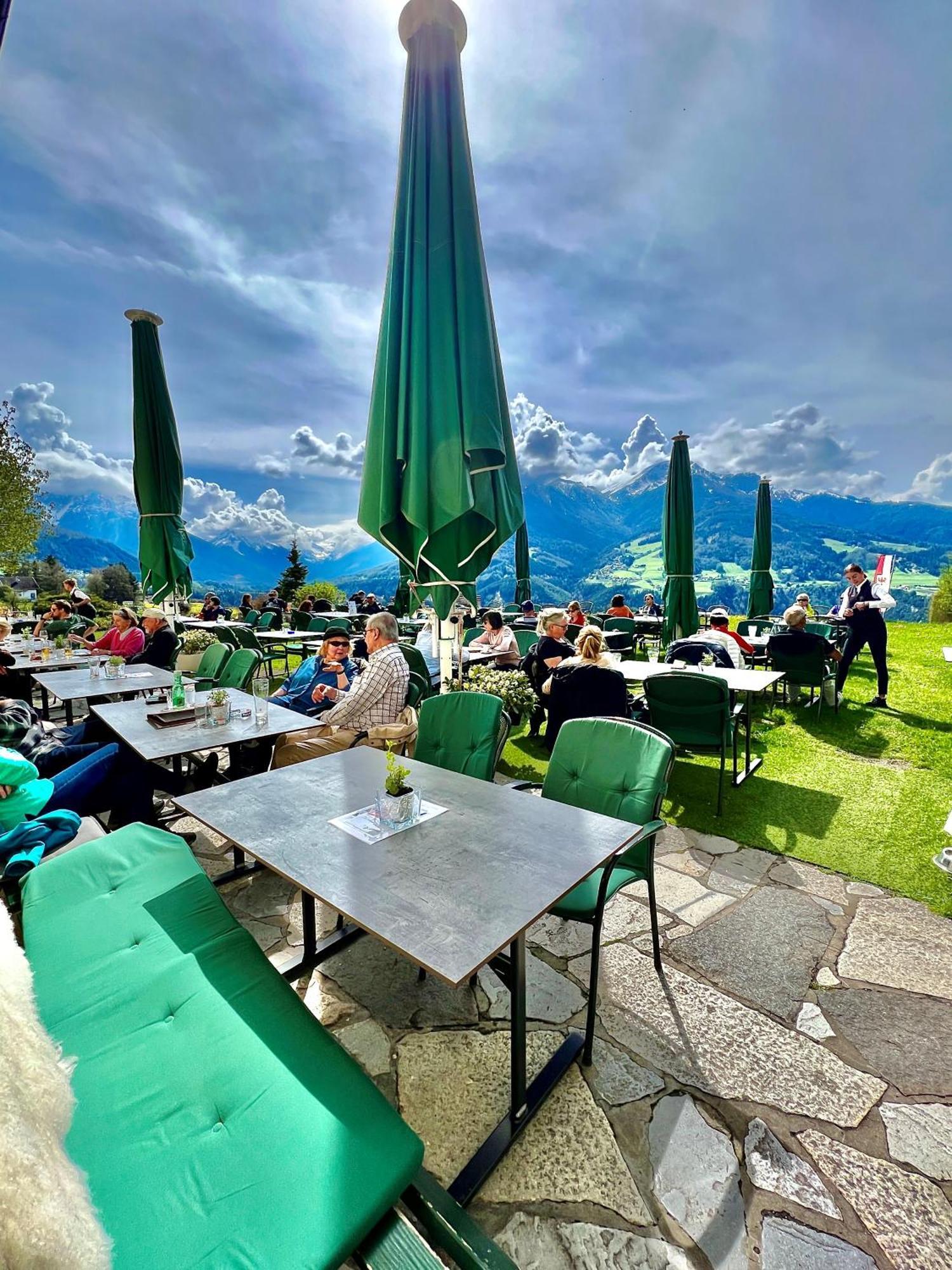 Hotel Restaurant Gruenwalderhof Patsch Exterior foto